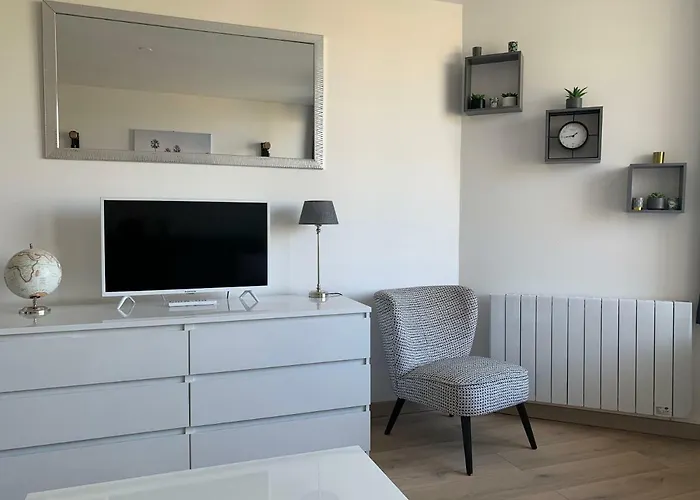 Les Marinas Port 아파트