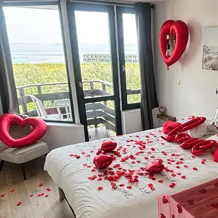 Les Marinas Port Apartment